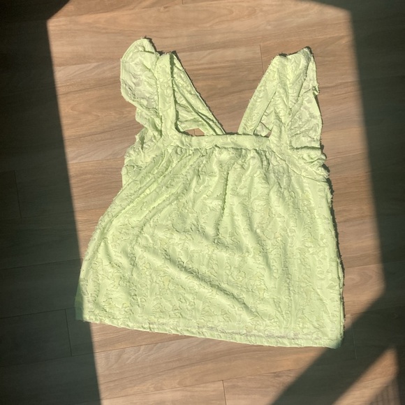 Relisted LC Lauren Conrad ruffle sleeve tank green yellow size XL - Picture 4 of 17